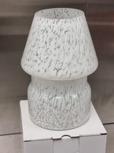 Load image into Gallery viewer, Seconds mushroom vase

